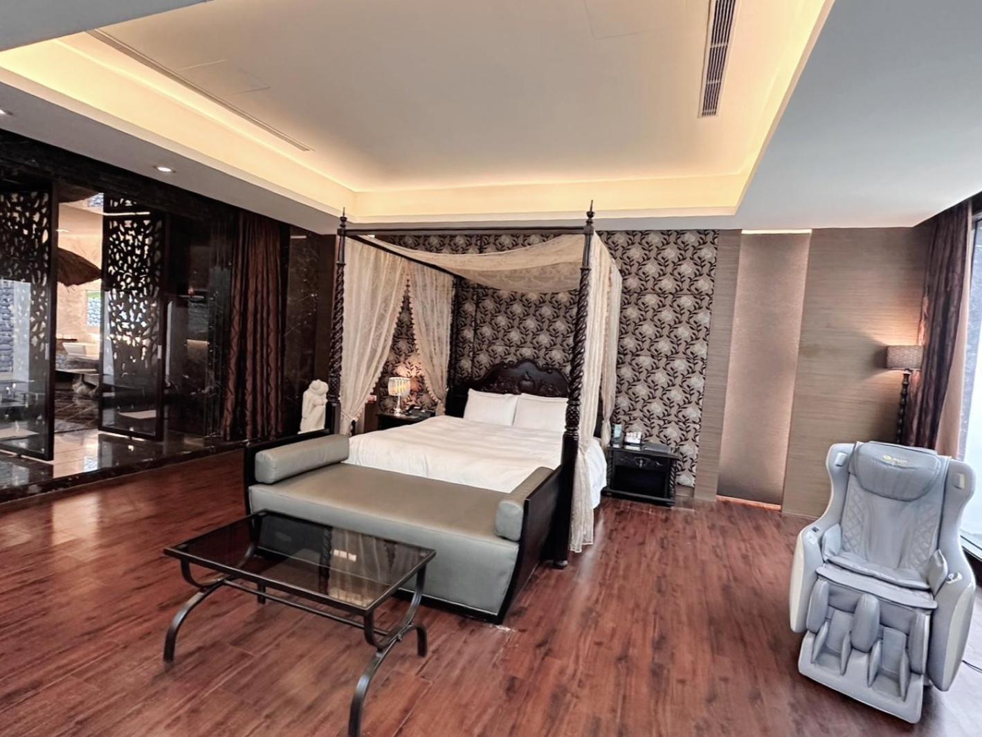 Orient Luxury Villa Motel Huwei Екстериор снимка