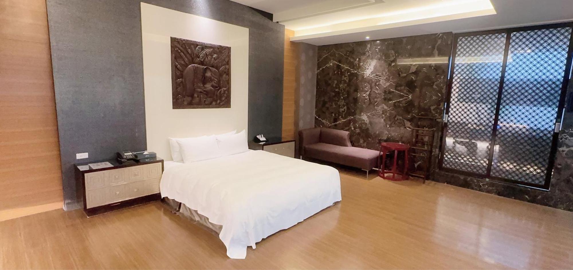 Orient Luxury Villa Motel Huwei Екстериор снимка