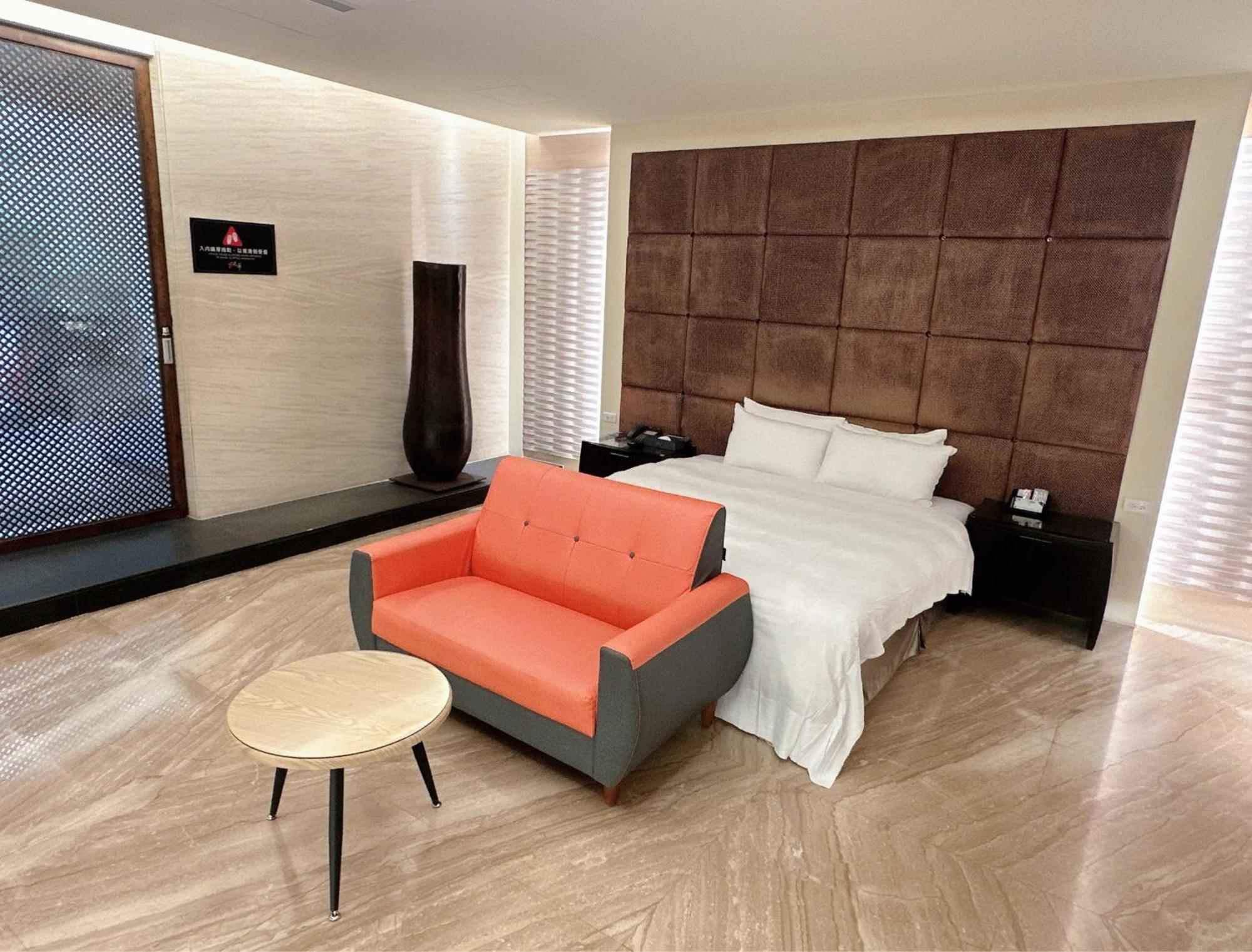 Orient Luxury Villa Motel Huwei Екстериор снимка