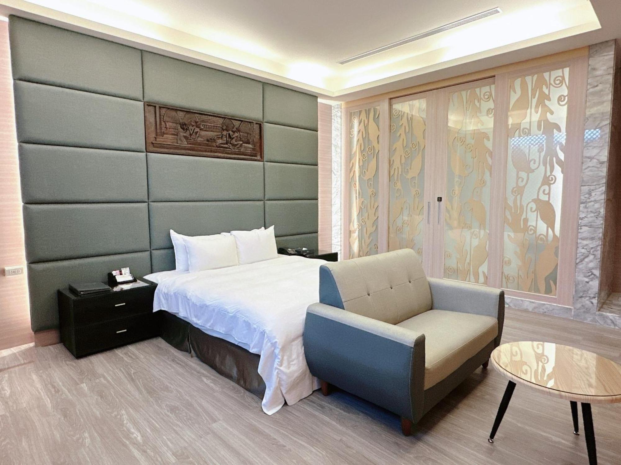 Orient Luxury Villa Motel Huwei Екстериор снимка