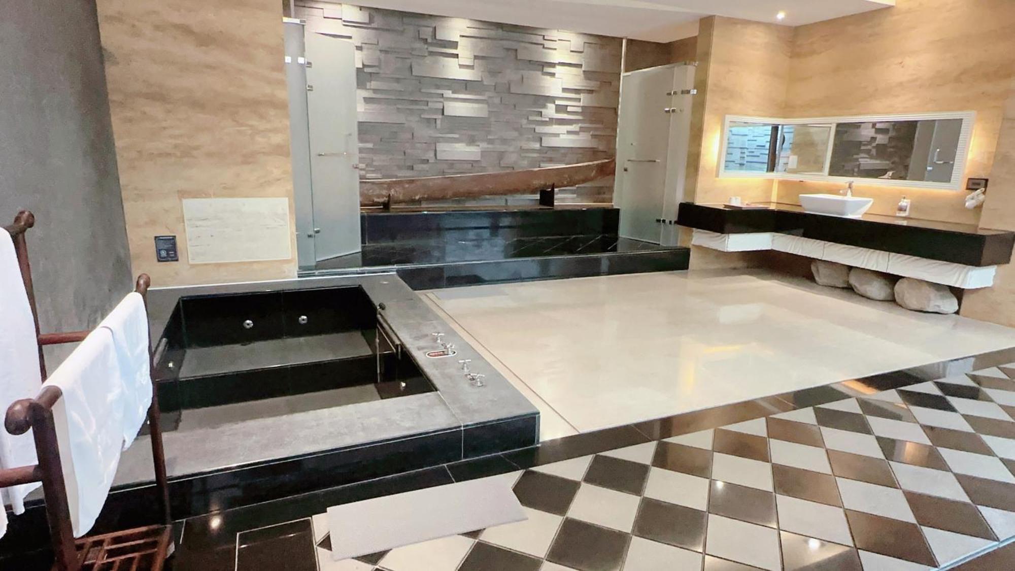 Orient Luxury Villa Motel Huwei Екстериор снимка