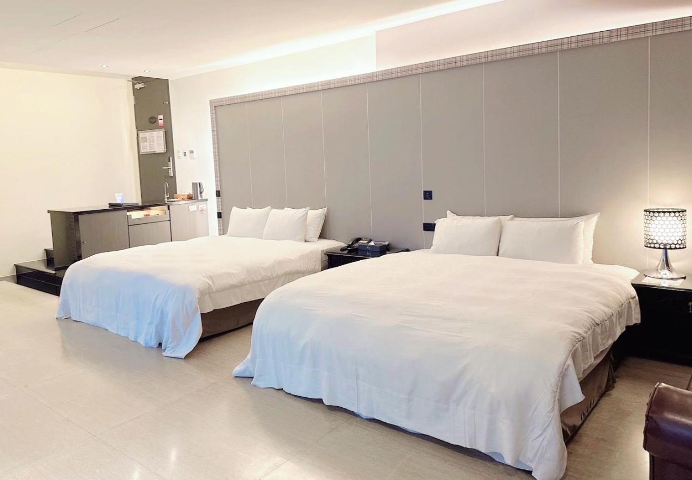 Orient Luxury Villa Motel Huwei Екстериор снимка